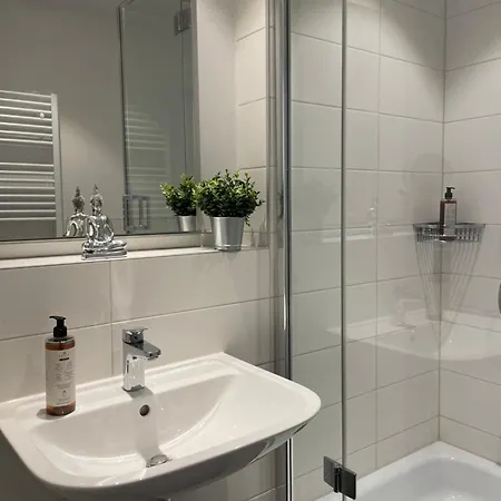 Modernes City-apartment Naehe Uniklinikum Und Zentrum * اوغسبورغ